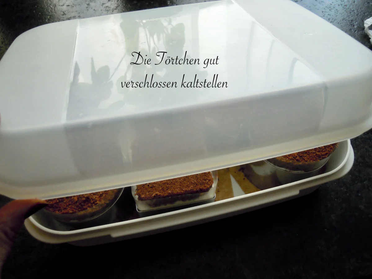 Rezept: Schwarzwälder Kirsch Törtchen Bild Nr. 7 Schwarzwälder Kirsch Törtchen - Rezept - Bild Nr. 7