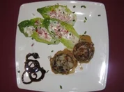 Gefüllte Champignons auf Salatbett - Rezept