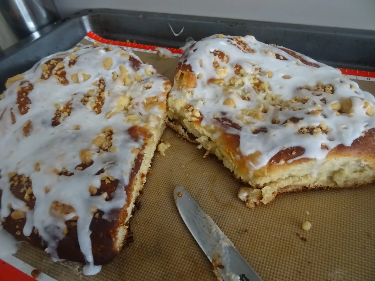 Rezept: Apfel-Stollen Bild Nr. 3 Apfel-Stollen - Rezept - Bild Nr. 3