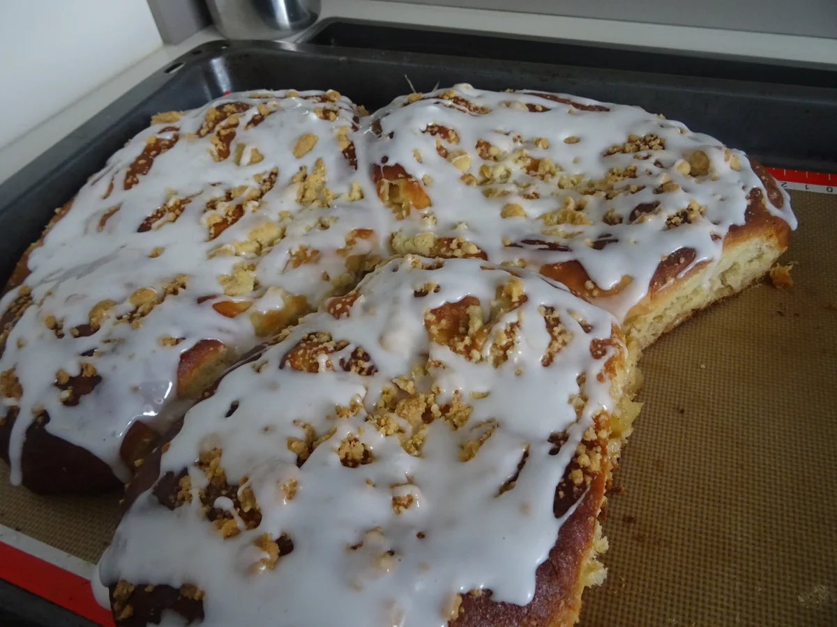 Rezept: Apfel-Stollen Bild Nr. 4 Apfel-Stollen - Rezept - Bild Nr. 4