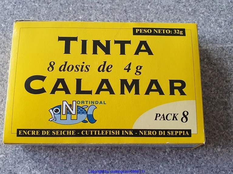 Schwarze Nudeln  "Blakkies" mit Maisbollo - Rezept - Bild Nr. 10673