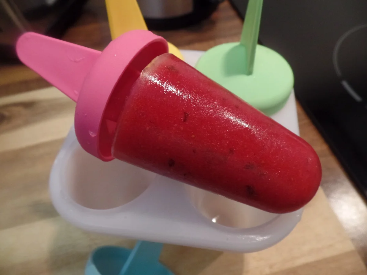 Rezept: Erdbeer-Minz-Eis Bild Nr. 10670 Erdbeer-Minz-Eis - Rezept - Bild Nr. 10670