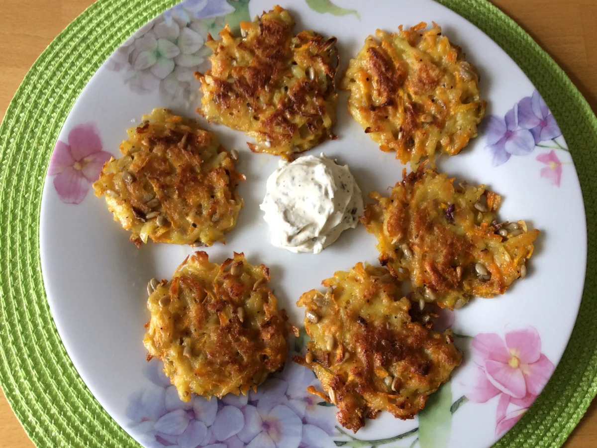 Rezept: Rösti - aus Kartoffeln und Möhren Bild Nr. 2 Rösti - aus Kartoffeln und Möhren - Rezept - Bild Nr. 2