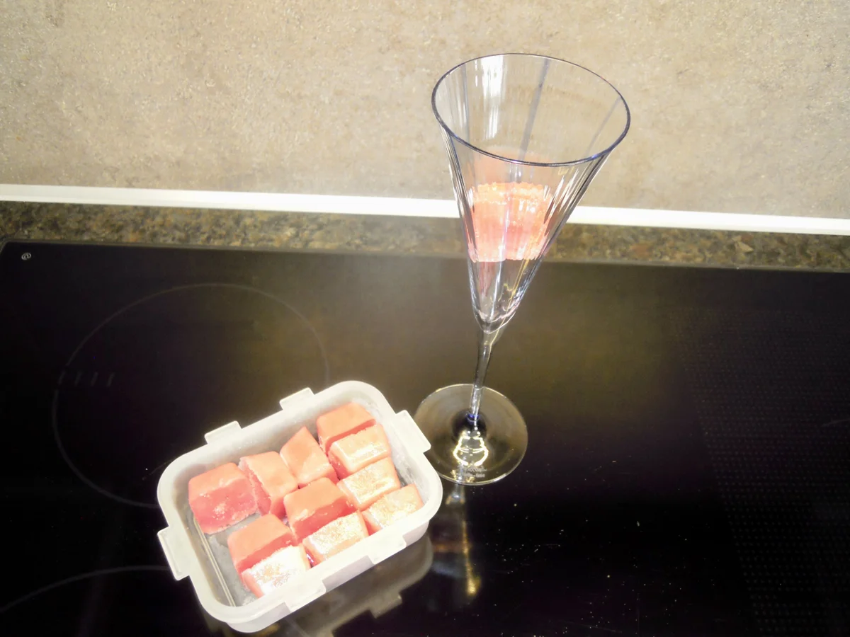 Sylvesterdrink - "frozen Bellini" mit Pfirsichpüree Eiswürfel - Rezept - Bild Nr. 9