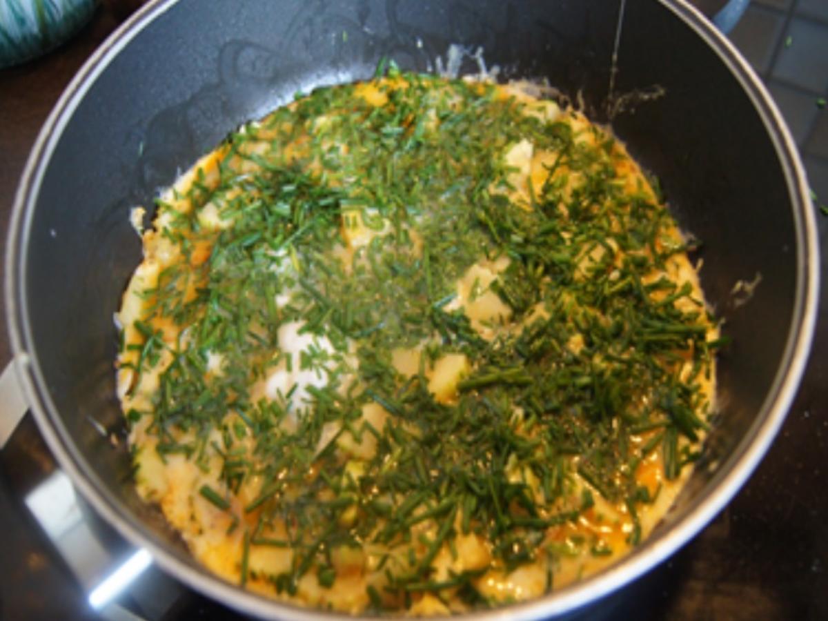 Omelett mit Zucchini und Schnittlauch - Rezept - Bild Nr. 10