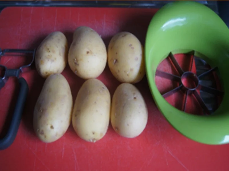 Spargel mit Gourmetschinken, Kartoffelpilzen und Jogurt-saure Sahne-Sauce - Rezept - Bild Nr. 13