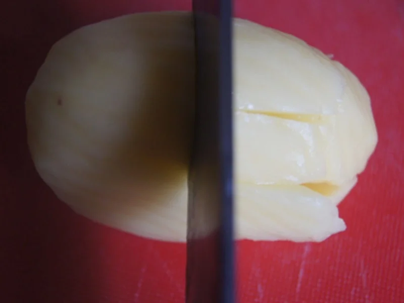 Spargel mit Gourmetschinken, Kartoffelpilzen und Jogurt-saure Sahne-Sauce - Rezept - Bild Nr. 17