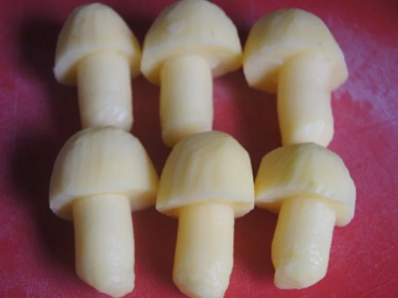 Spargel mit Gourmetschinken, Kartoffelpilzen und Jogurt-saure Sahne-Sauce - Rezept - Bild Nr. 10668