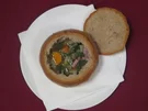 Knoblauchsuppe im Brotteig - Rezept