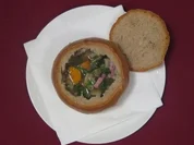 Knoblauchsuppe im Brotteig - Rezept