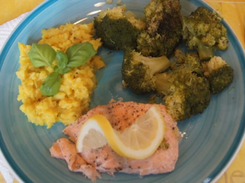 Lachsfilet mit Brokkoli und Selleriestampf - Rezept - Bild Nr. 18