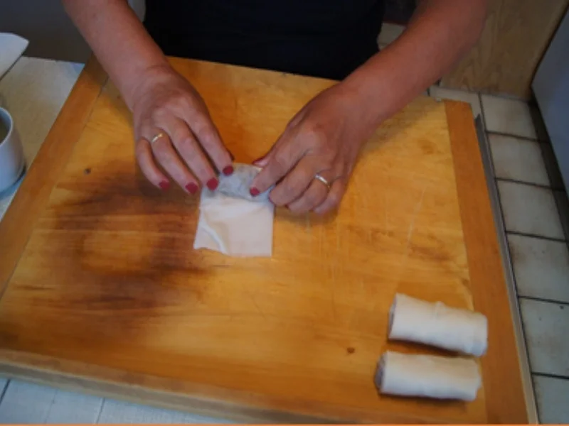 Rezept: Frühlingsrollen mit Rinderhackfleisch und Gemüse Bild Nr. 11 Frühlingsrollen mit Rinderhackfleisch und Gemüse - Rezept - Bild Nr. 11