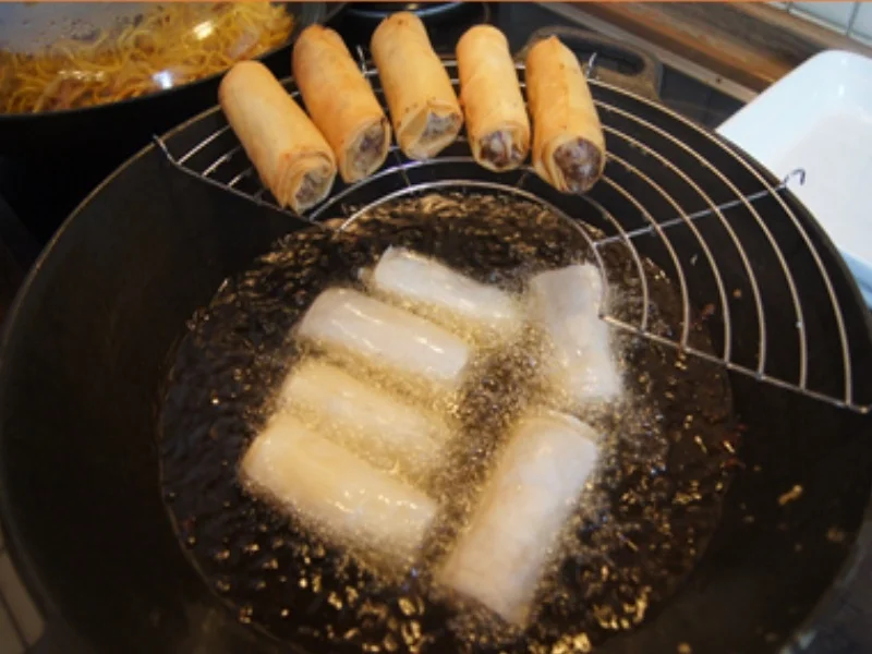 Rezept: Frühlingsrollen mit Rinderhackfleisch und Gemüse Bild Nr. 13 Frühlingsrollen mit Rinderhackfleisch und Gemüse - Rezept - Bild Nr. 13