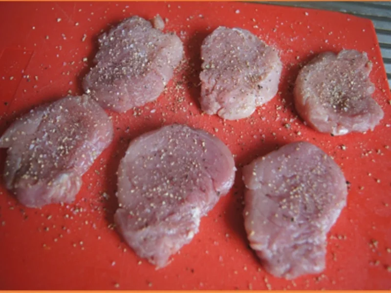 Spargel mit Schweinefilet-Medaillons und Kartoffelpilzen - Rezept - Bild Nr. 7