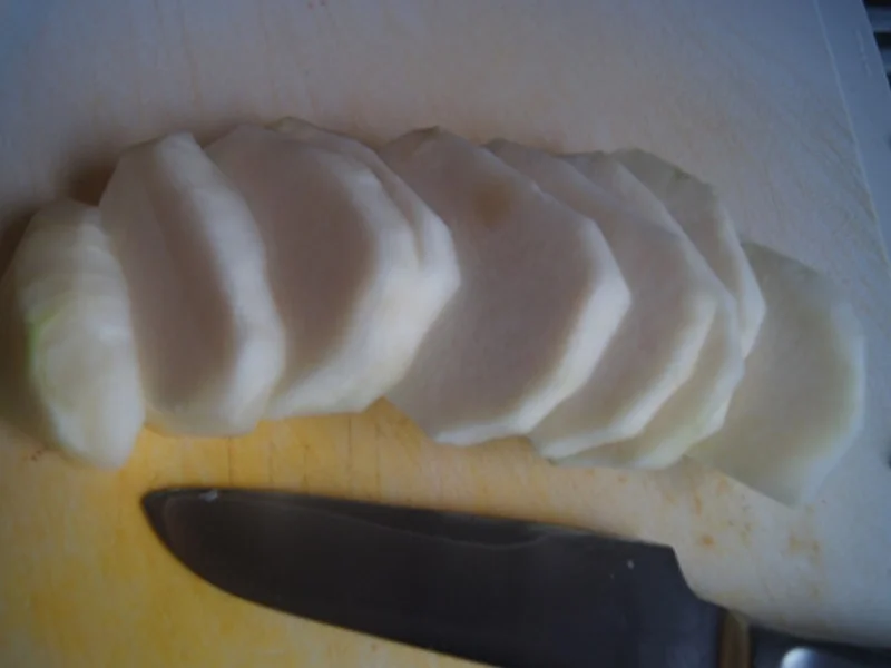 Steinpilz-Rindermett-Buletten mit Rahmkohlrabi und Drillingen - Rezept - Bild Nr. 9