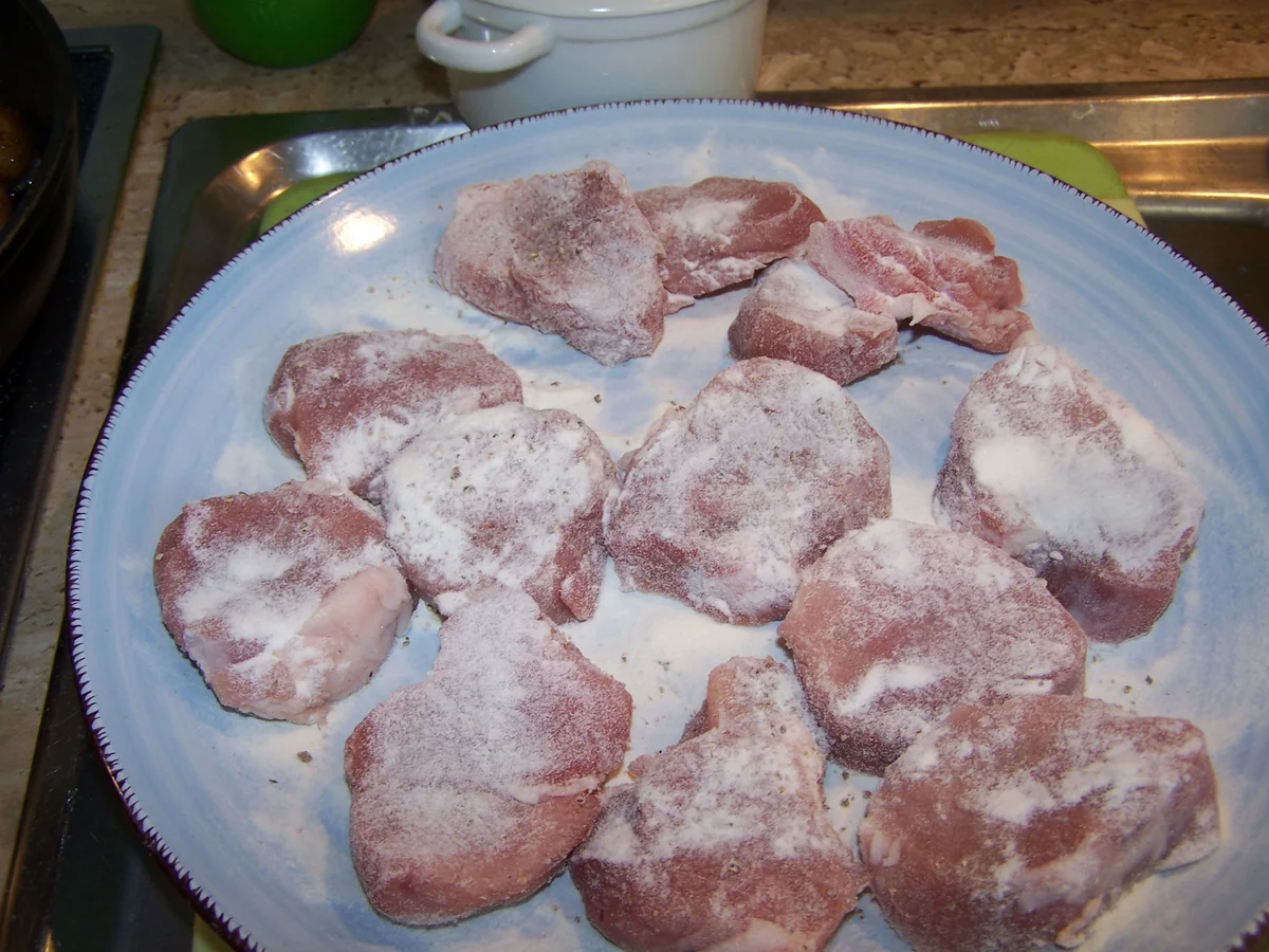 Rezept: Schweinelendchen+Speckkartoffeln +Zwiebelsoße Bild Nr. 7 Schweinelendchen+Speckkartoffeln +Zwiebelsoße - Rezept - Bild Nr. 7