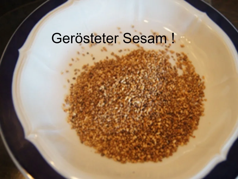 Rezept: Gebratene Regenbogenforelle mit Sesam-Möhrenblüten Bild Nr. 9 Gebratene Regenbogenforelle mit Sesam-Möhrenblüten - Rezept - Bild Nr. 9