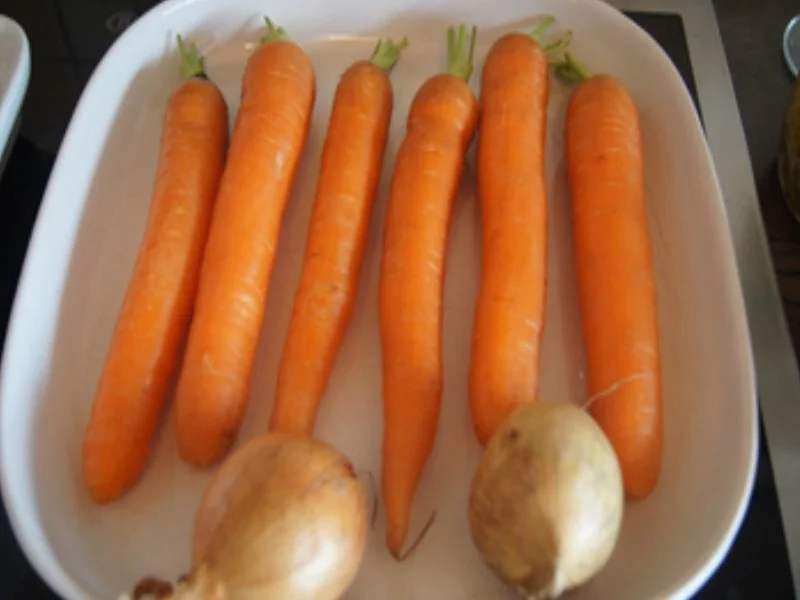 Rezept: Gebratene Regenbogenforelle mit Sesam-Möhrenblüten Bild Nr. 10 Gebratene Regenbogenforelle mit Sesam-Möhrenblüten - Rezept - Bild Nr. 10