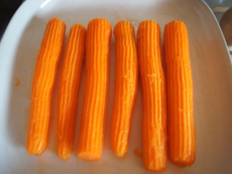 Rezept: Gebratene Regenbogenforelle mit Sesam-Möhrenblüten Bild Nr. 12 Gebratene Regenbogenforelle mit Sesam-Möhrenblüten - Rezept - Bild Nr. 12