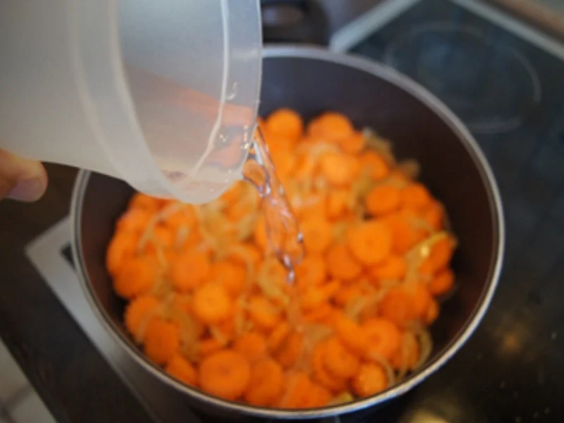 Rezept: Gebratene Regenbogenforelle mit Sesam-Möhrenblüten Bild Nr. 24 Gebratene Regenbogenforelle mit Sesam-Möhrenblüten - Rezept - Bild Nr. 24