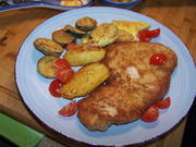 Putenschnitzel , mit Bratkartoffel und Zucchini - Rezept - Bild Nr. 2
