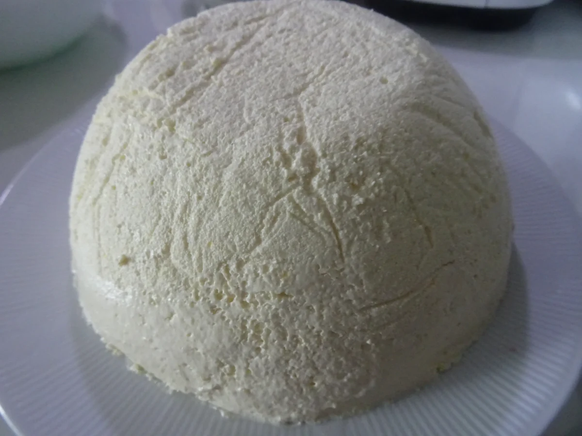 Himbeer-Zitronen-Mousse-Kuppel mit Waldmeister-Topping - Rezept - Bild Nr. 10699