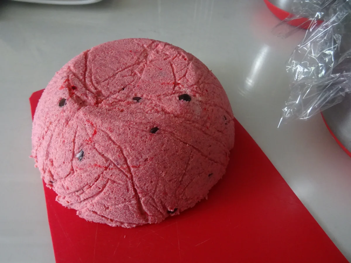 Himbeer-Zitronen-Mousse-Kuppel mit Waldmeister-Topping - Rezept - Bild Nr. 10702