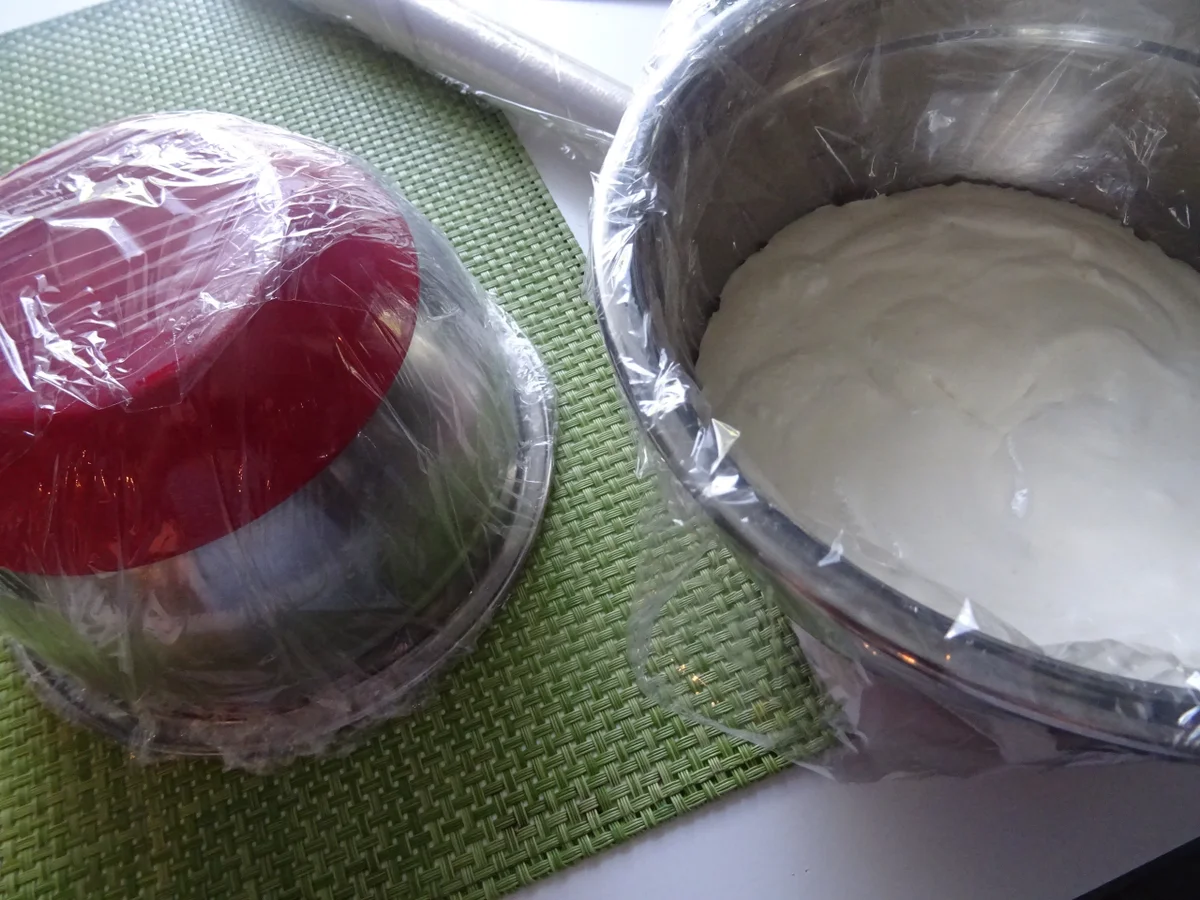 Himbeer-Zitronen-Mousse-Kuppel mit Waldmeister-Topping - Rezept - Bild Nr. 10706