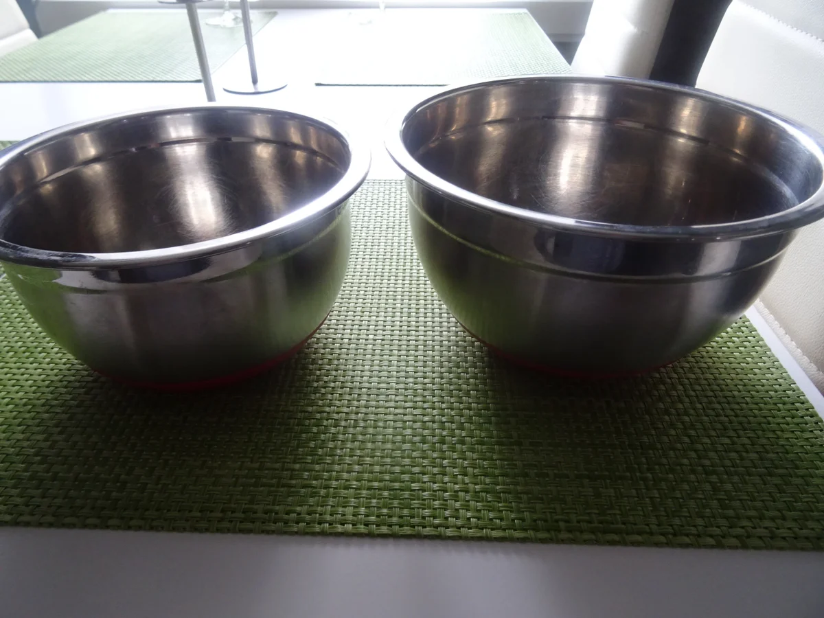 Himbeer-Zitronen-Mousse-Kuppel mit Waldmeister-Topping - Rezept - Bild Nr. 10707