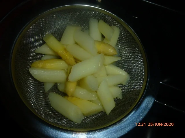 Spargelfrikassee mit Fleischklößchen - Rezept - Bild Nr. 10697