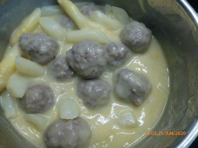 Spargelfrikassee mit Fleischklößchen - Rezept - Bild Nr. 10699