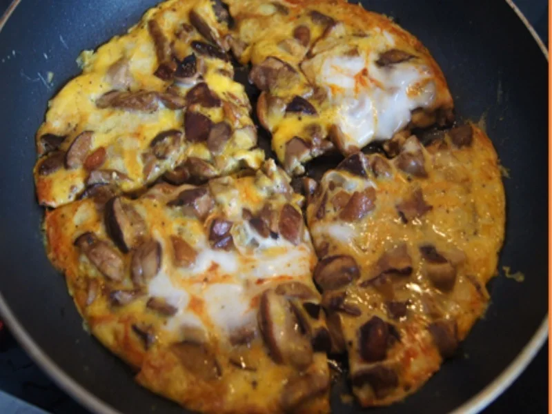 Rezept: Steinpilz-Omelett mit Rahmspinat und Drillingen Bild Nr. 21 Steinpilz-Omelett mit Rahmspinat und Drillingen - Rezept - Bild Nr. 21