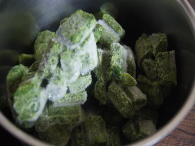 Rezept: Steinpilz-Omelett mit Rahmspinat und Drillingen Bild Nr. 27 Steinpilz-Omelett mit Rahmspinat und Drillingen - Rezept - Bild Nr. 27