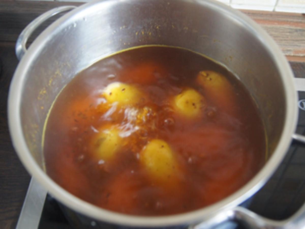 Matjesfilet mit Bratkartoffeln und Rote-Bete-Salat - Rezept - Bild Nr. 4