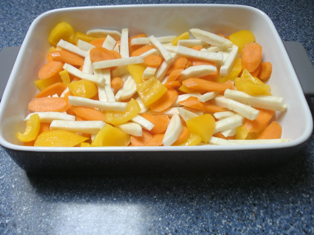 Rezept: Ofengemüse mit Lachs Bild Nr. 3 Ofengemüse mit Lachs - Rezept - Bild Nr. 3