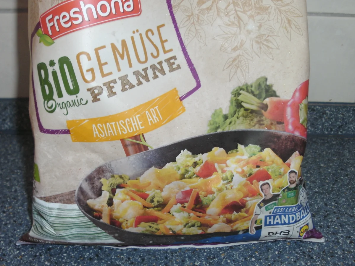 Rezept: Mie-Nudeln mit Gemüse Bild Nr. 3 Mie-Nudeln mit Gemüse - Rezept - Bild Nr. 3