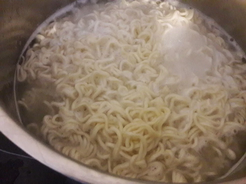 Rezept: Nudeln Süss-sauer mit Hähnchenfleisch Bild Nr. 8 Nudeln Süss-sauer mit Hähnchenfleisch - Rezept - Bild Nr. 8