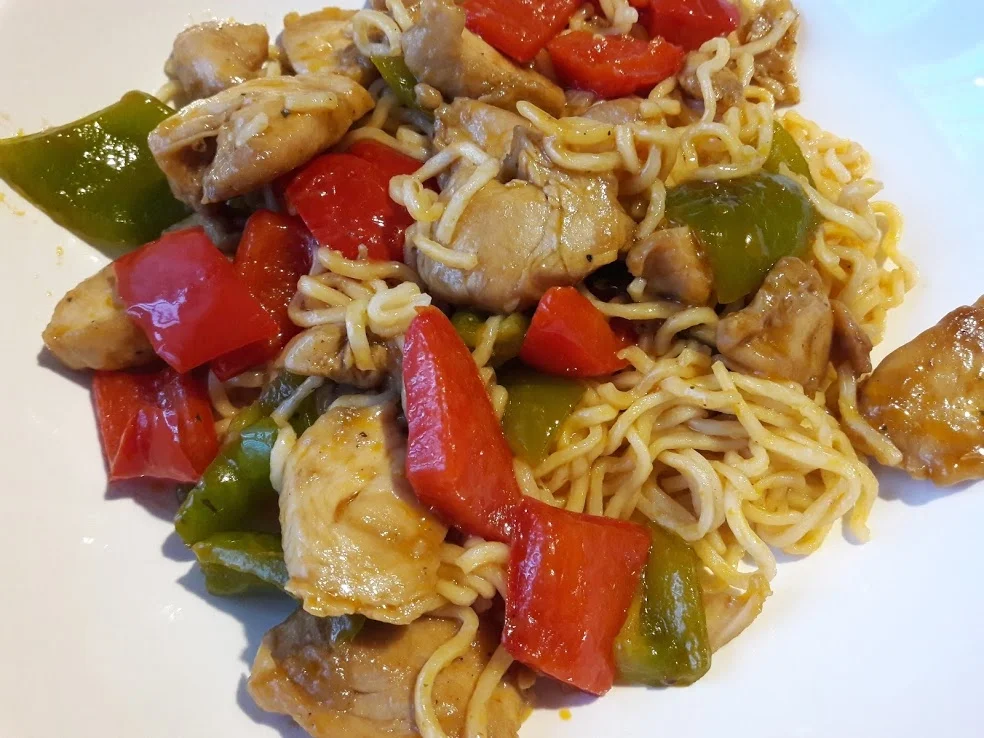 Rezept: Nudeln Süss-sauer mit Hähnchenfleisch Bild Nr. 16 Nudeln Süss-sauer mit Hähnchenfleisch - Rezept - Bild Nr. 16