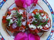 Geröstete Ciabattino mit Tomaten, Zwiebeln und Feta - Rezept - Bild Nr. 2