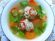 Schwäbische Brezenknödelsuppe mit Gemüse - Rezept - Bild Nr. 2