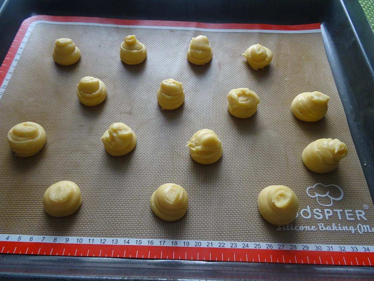 Rezept: Ruby-Profiteroles Bild Nr. 10741 Ruby-Profiteroles - Rezept - Bild Nr. 10741