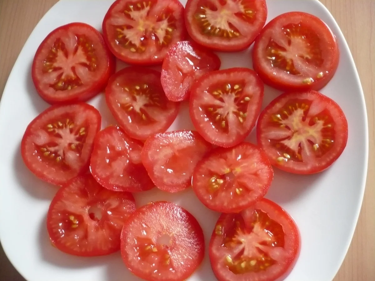 Rezept: Gebackener Mozzarella mit Pesto - Tomaten Bild Nr. 3 Gebackener Mozzarella mit Pesto - Tomaten - Rezept - Bild Nr. 3