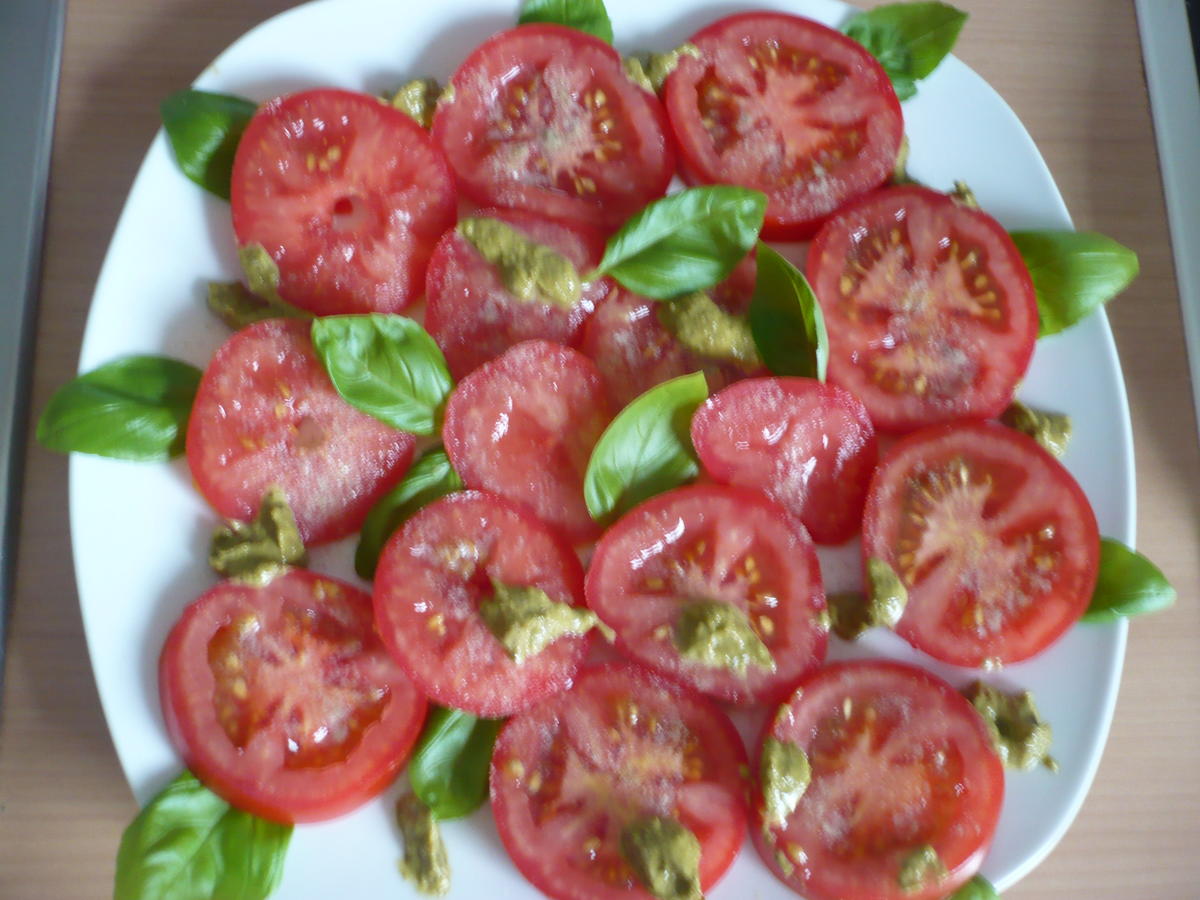 Gebackener Mozzarella mit Pesto - Tomaten - Rezept - Bild Nr. 4