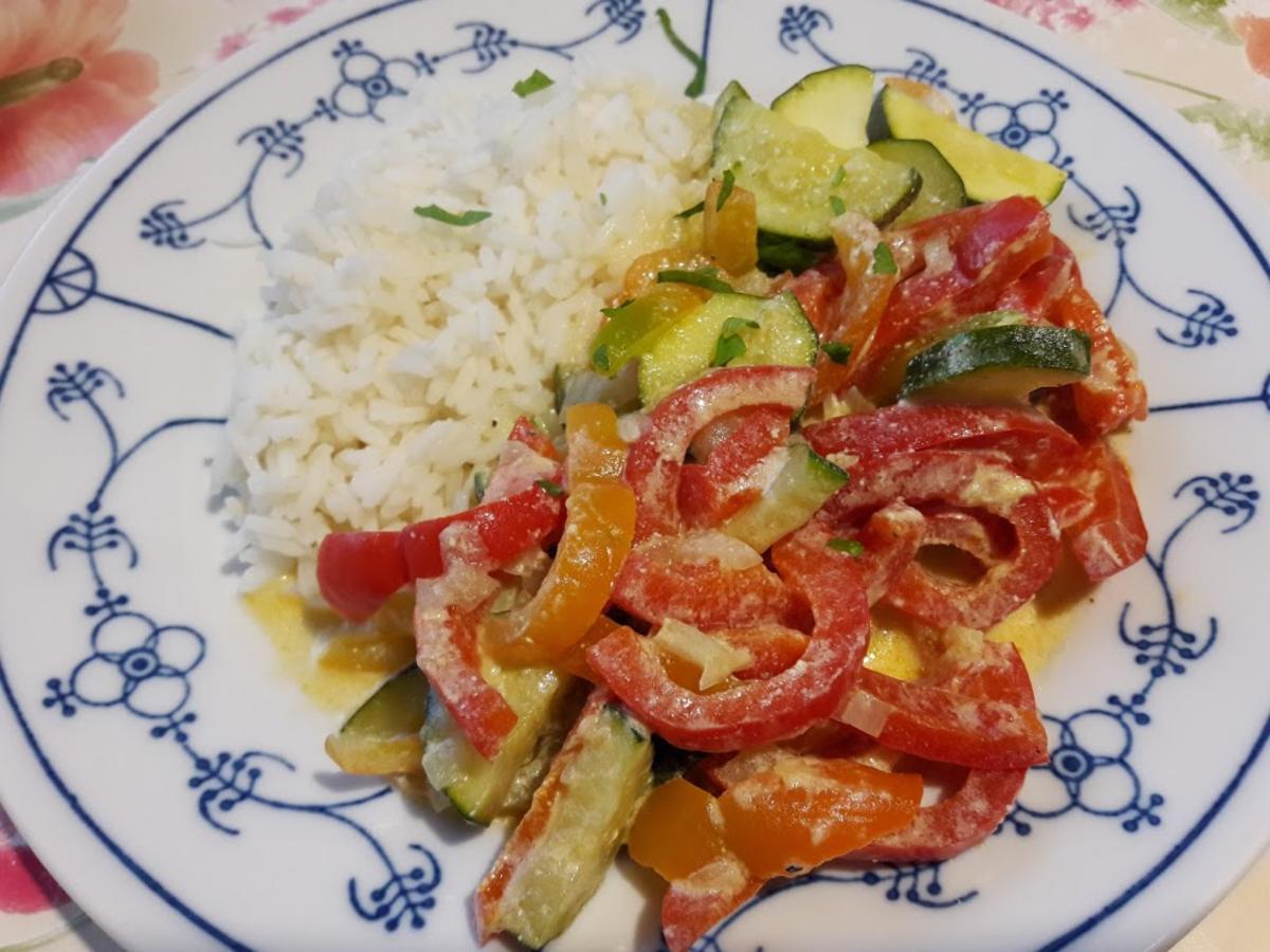 Paprika Zucchini Gemuse Rezept Mit Bild Kochbar De