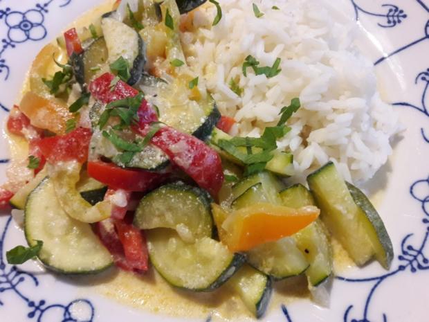 Paprika-Zucchini-Gemüse - Rezept mit Bild - kochbar.de