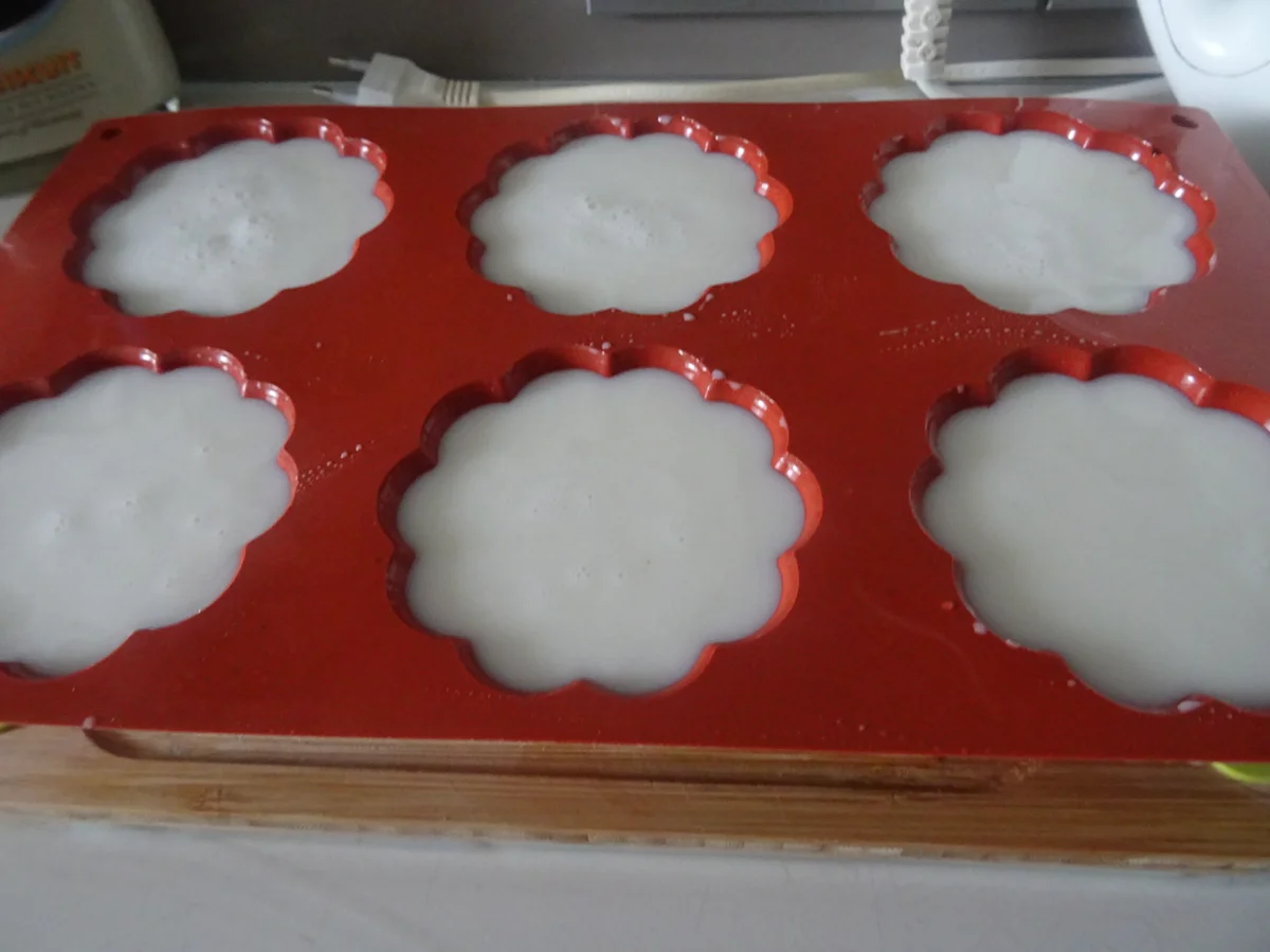 Kokos-Götterspeise mit Ananas-Ragout - Rezept - Bild Nr. 3