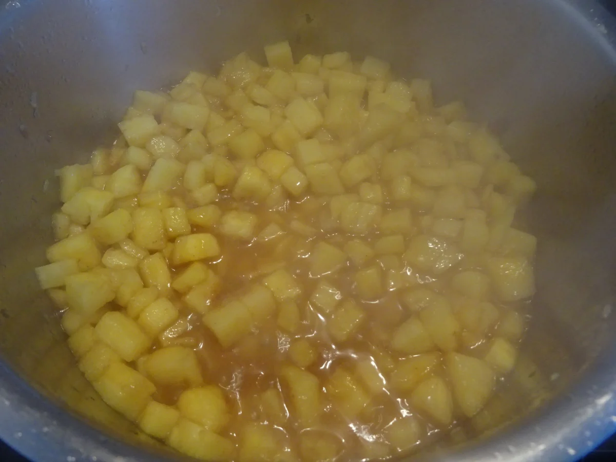 Kokos-Götterspeise mit Ananas-Ragout - Rezept - Bild Nr. 5