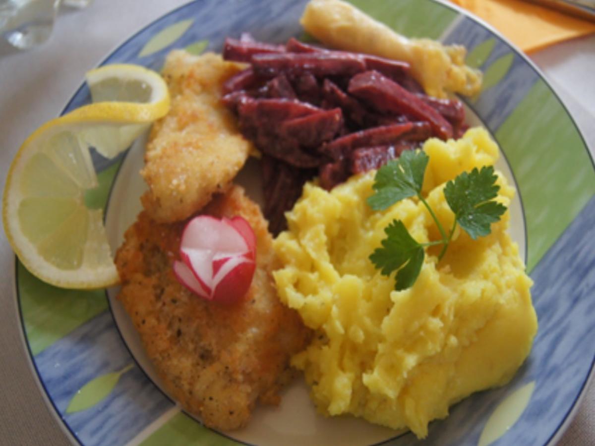 Seelachsfilet mit Rote-Bete-Salat und Kartoffelstampf - Rezept - Bild Nr. 10799