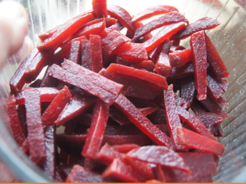 Rezept: Seelachsfilet mit Rote-Bete-Salat und Kartoffelstampf Bild Nr. 10824 Seelachsfilet mit Rote-Bete-Salat und Kartoffelstampf - Rezept - Bild Nr. 10824