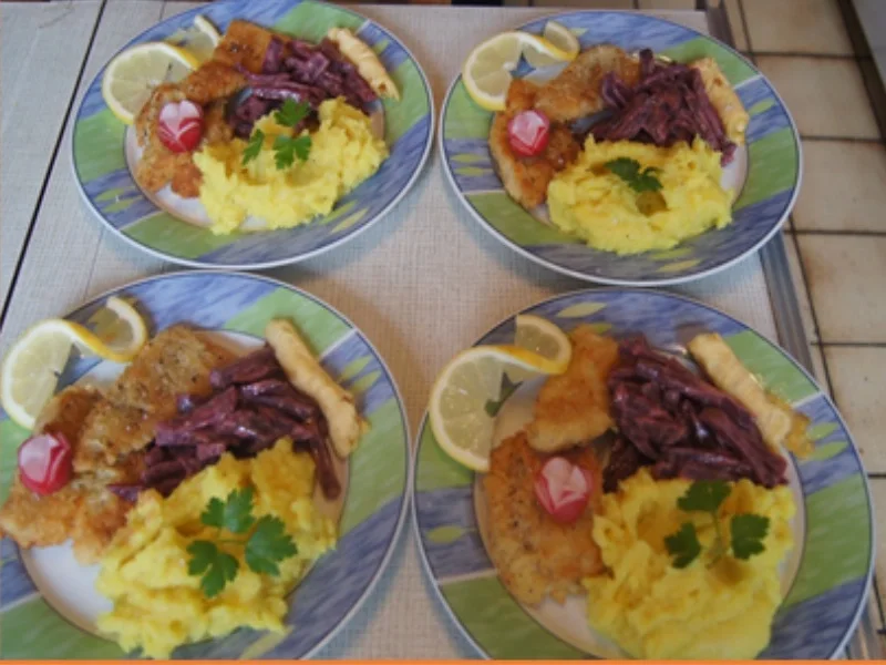 Rezept: Seelachsfilet mit Rote-Bete-Salat und Kartoffelstampf Bild Nr. 10837 Seelachsfilet mit Rote-Bete-Salat und Kartoffelstampf - Rezept - Bild Nr. 10837